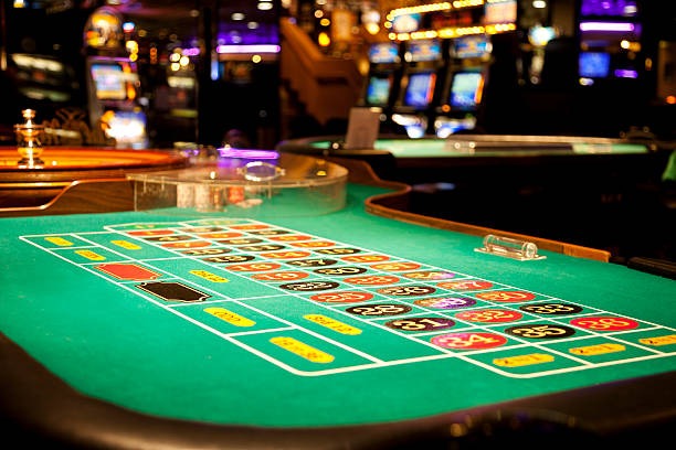 sule 66 mobile app dashboard showing football, live dealer, and slot game categories